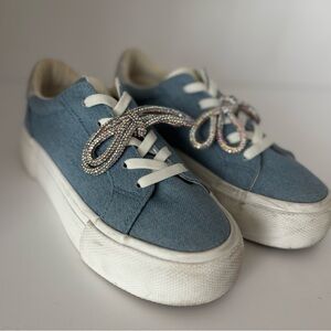 BCBG Girls Precious Platform Sneaker Size 1